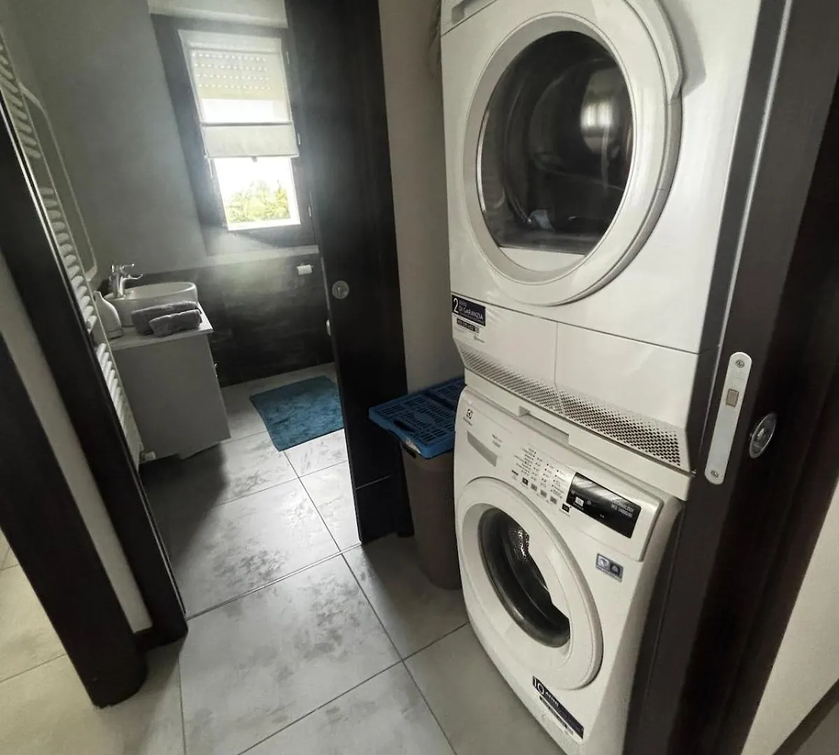 New Apartment A Stone'S Throw From The Fair كريمونا